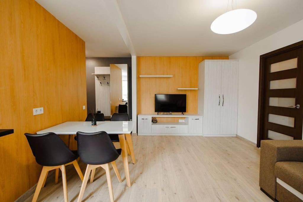 Very Stylish Apartament In Middle Of City. Chişinău Eksteriør billede